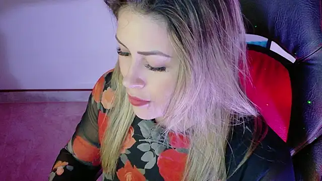 Natalia Montoya online show from 9, 11, 2025