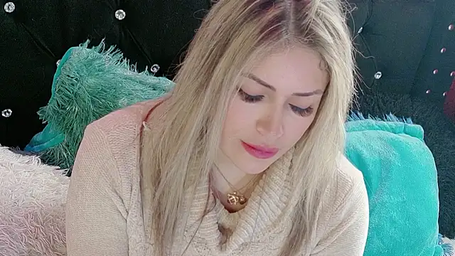 Natalia Montoya online show from 15, 12, 2025