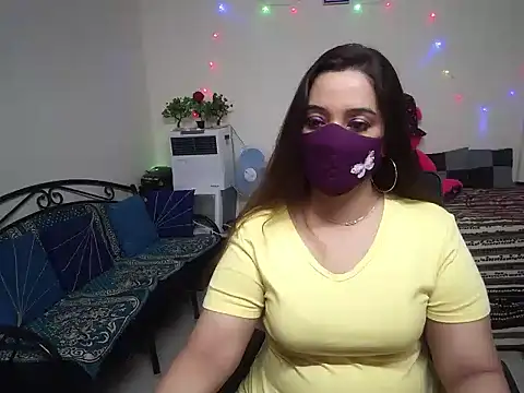 Arushisingh8888 online show from 28, 1, 2025