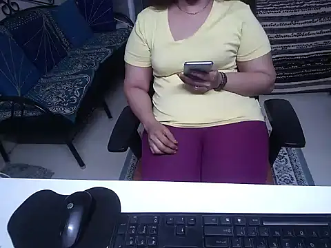 Arushisingh8888 online show from 28, 1, 2025