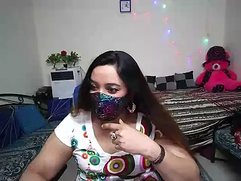 Arushisingh8888 online show from 15, 2, 2025