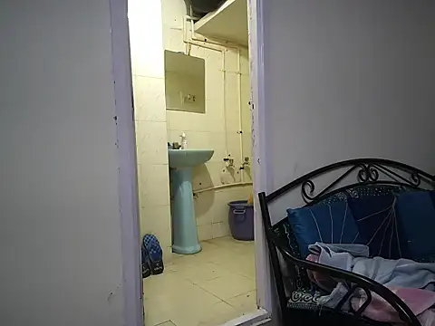 Arushisingh8888 online show from 9, 3, 2025