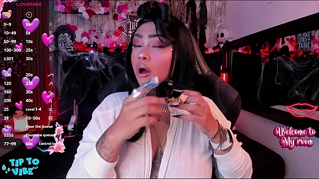 Neko Misaki online show from 12, 10, 2025