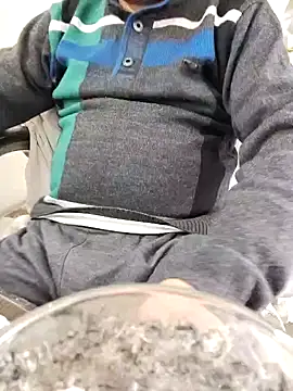 Snapshot of Hot-man39 chatting on 5, 1, 2025 Hot-man39 online show from 5, 1, 2025