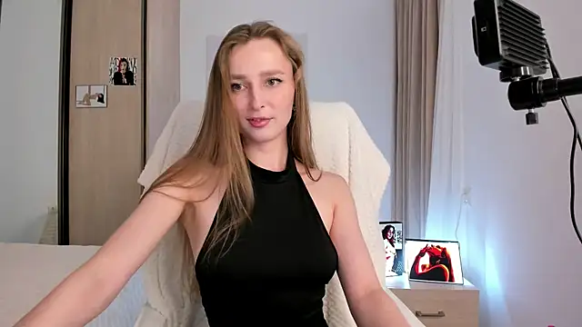 CharlotteWells online show from 10, 11, 2025