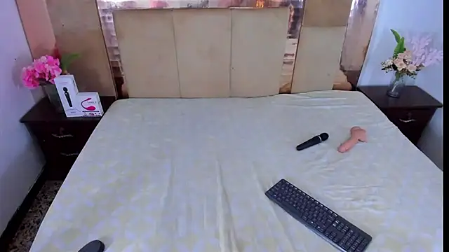 LizBrook online show from 8, 11, 2025