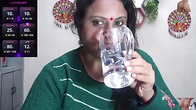 Sexy komolika online show from 18, 12, 2025