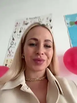 streetdoll online show from 12, 2, 2025