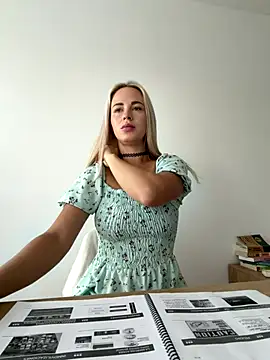 streetdoll online show from 7, 10, 2025