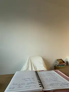 streetdoll online show from 11, 10, 2025