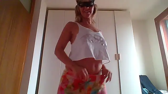 Snapshot of marvelline741 chatting on 10, 9, 2025 marvelline741 online show from 10, 9, 2025