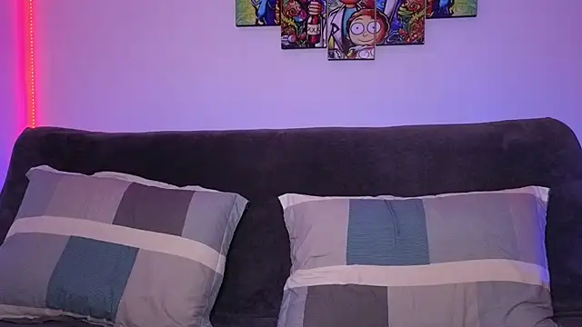 catalina y tylerjhons online show from 17, 1, 2025