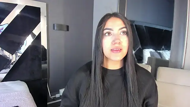 Snapshot of PaulinaDuarte chatting on 6, 7, 2026 PaulinaDuarte online show from 6, 7, 2026