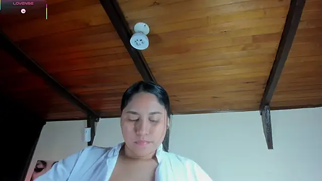 Snapshot of EmiliWilliams chatting on 14, 10, 2025 EmiliWilliams online show from 14, 10, 2025