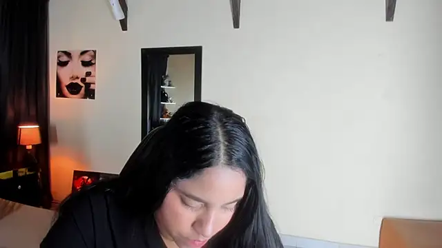 Snapshot of EmiliWilliams chatting on 16, 11, 2025 EmiliWilliams online show from 16, 11, 2025