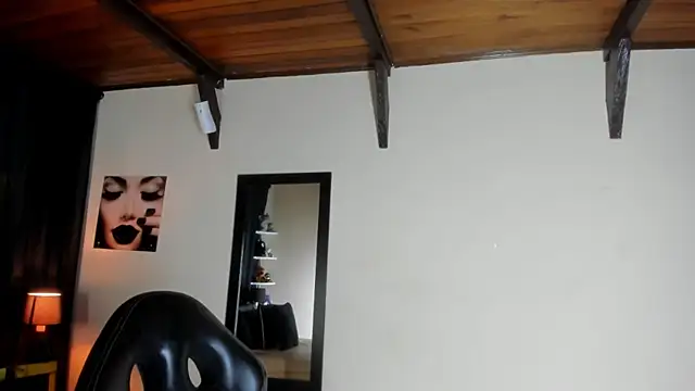 Snapshot of EmiliWilliams chatting on 20, 11, 2025 EmiliWilliams online show from 20, 11, 2025