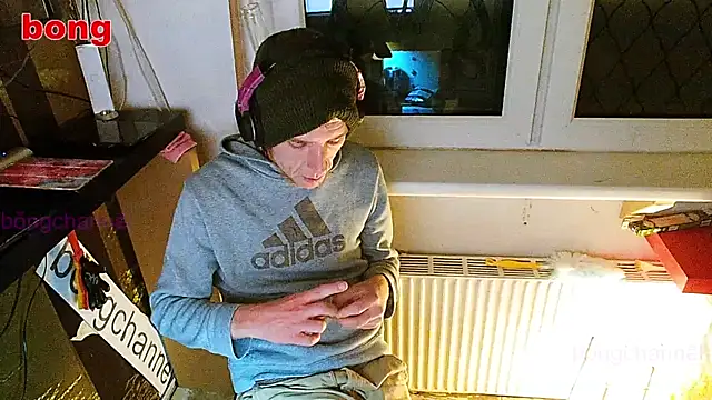 Snapshot of BongChannel chatting on 6, 1, 2025 BongChannel online show from 6, 1, 2025