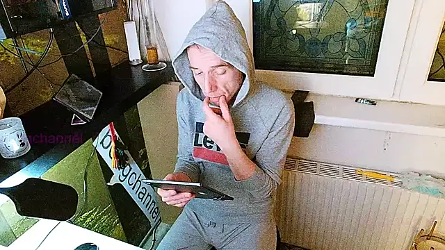 Snapshot of BongChannel chatting on 7, 1, 2025 BongChannel online show from 7, 1, 2025