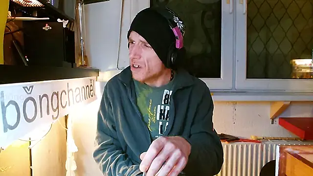 Snapshot of BongChannel chatting on 25, 1, 2025 BongChannel online show from 25, 1, 2025