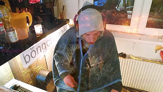 Snapshot of BongChannel chatting on 2, 2, 2025 BongChannel online show from 2, 2, 2025