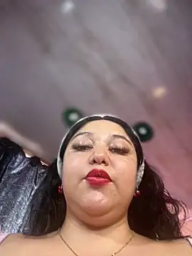 Snapshot of Kym_Owens chatting on 21, 4, 2026 Kym Owens online show from 21, 4, 2026