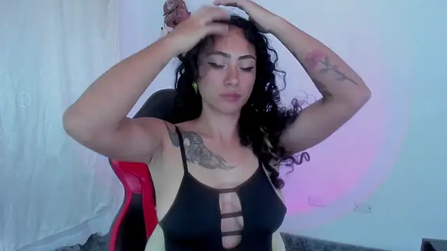 Snapshot of paula_brunette chatting on 22, 10, 2025 paula brunette online show from 22, 10, 2025