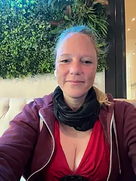 MoniqueLaFee online show from 27, 9, 2025