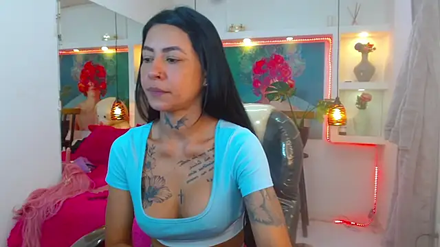 Snapshot of lorenapinto chatting on 9, 10, 2025 lorenapinto online show from 9, 10, 2025