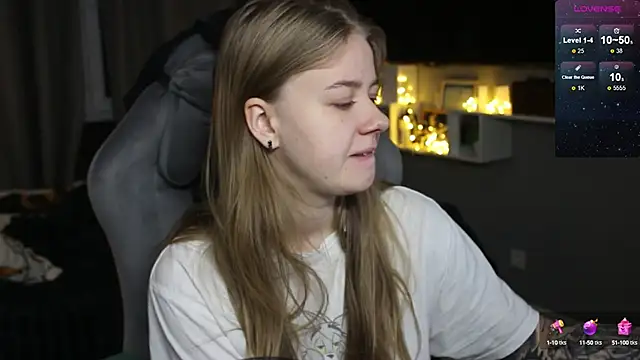 Snapshot of candy_maggie chatting on 15, 1, 2025 candy maggie online show from 15, 1, 2025