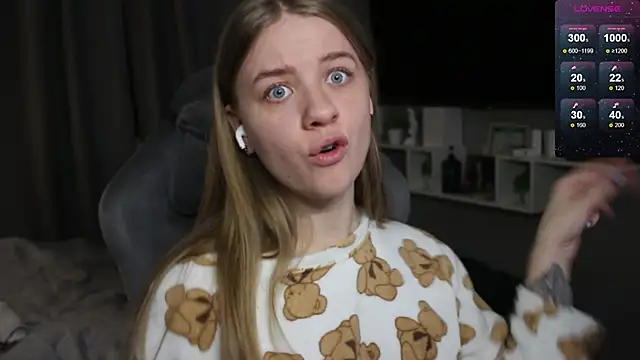 Snapshot of candy_maggie chatting on 20, 1, 2025 candy maggie online show from 20, 1, 2025