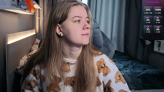 Snapshot of candy_maggie chatting on 6, 2, 2025 candy maggie online show from 6, 2, 2025