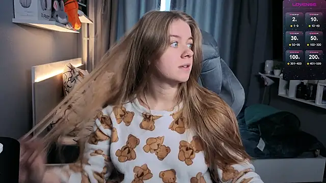 Snapshot of candy_maggie chatting on 6, 2, 2025 candy maggie online show from 6, 2, 2025