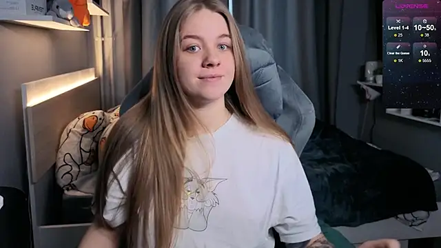 Snapshot of candy_maggie chatting on 12, 2, 2025 candy maggie online show from 12, 2, 2025