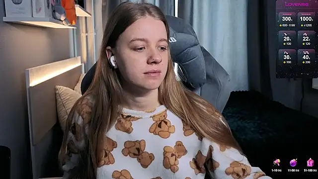 Snapshot of candy_maggie chatting on 14, 3, 2025 candy maggie online show from 14, 3, 2025