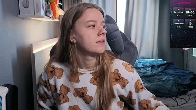 Snapshot of candy_maggie chatting on 17, 3, 2025 candy maggie online show from 17, 3, 2025