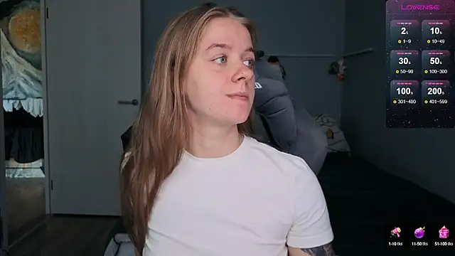 Snapshot of candy_maggie chatting on 11, 9, 2025 candy maggie online show from 11, 9, 2025