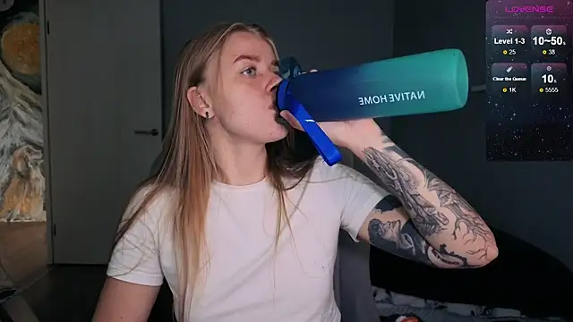 Snapshot of candy_maggie chatting on 16, 9, 2025 candy maggie online show from 16, 9, 2025