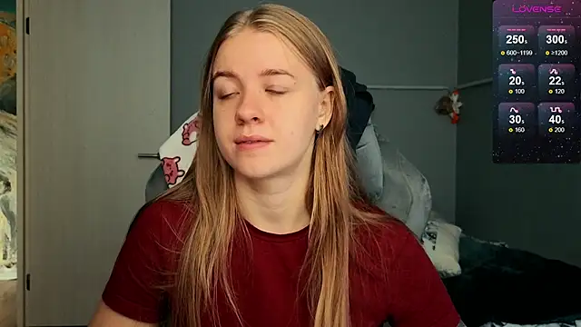 Snapshot of candy_maggie chatting on 23, 9, 2025 candy maggie online show from 23, 9, 2025