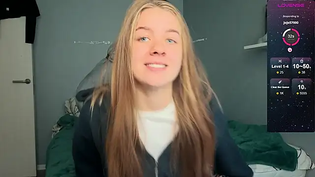 Snapshot of candy_maggie chatting on 1, 10, 2025 candy maggie online show from 1, 10, 2025