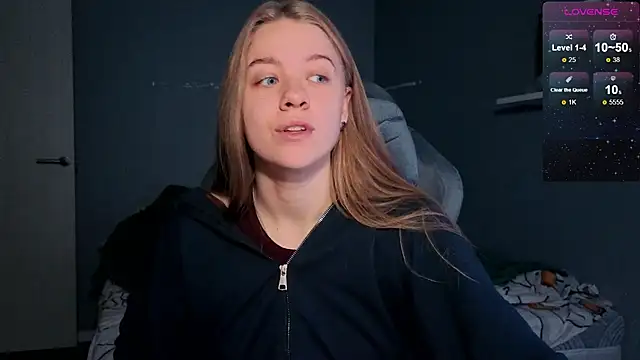 Snapshot of candy_maggie chatting on 21, 10, 2025 candy maggie online show from 21, 10, 2025