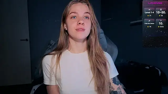 Snapshot of candy_maggie chatting on 7, 11, 2025 candy maggie online show from 7, 11, 2025