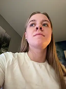 Snapshot of candy_maggie chatting on 19, 11, 2025 candy maggie online show from 19, 11, 2025