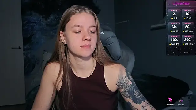 Snapshot of candy_maggie chatting on 27, 11, 2025 candy maggie online show from 27, 11, 2025