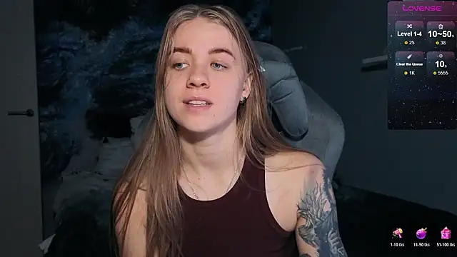 Snapshot of candy_maggie chatting on 29, 11, 2025 candy maggie online show from 29, 11, 2025