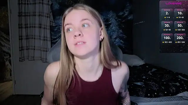 Snapshot of candy_maggie chatting on 19, 12, 2025 candy maggie online show from 19, 12, 2025