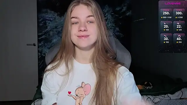 Snapshot of candy_maggie chatting on 5, 1, 2026 candy maggie online show from 5, 1, 2026