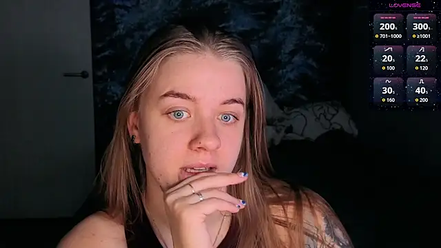 Snapshot of candy_maggie chatting on 4, 2, 2026 candy maggie online show from 4, 2, 2026