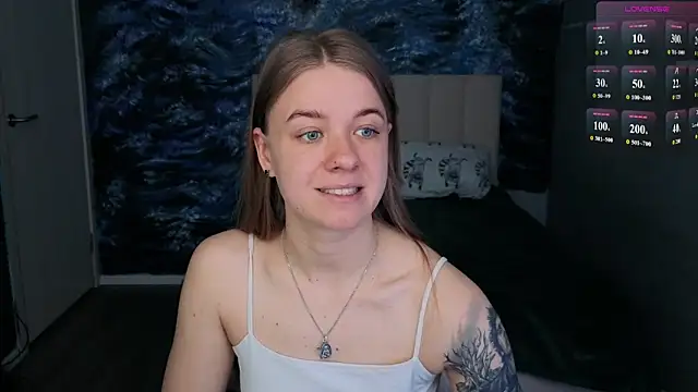 Snapshot of candy_maggie chatting on 28, 3, 2026 candy maggie online show from 28, 3, 2026