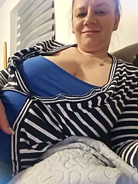 KristenVega online show from 28, 2, 2025