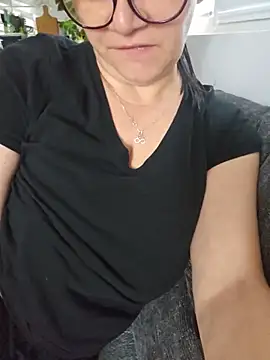 Snapshot of KristenVega chatting on 9, 7, 2026 KristenVega online show from 9, 7, 2026